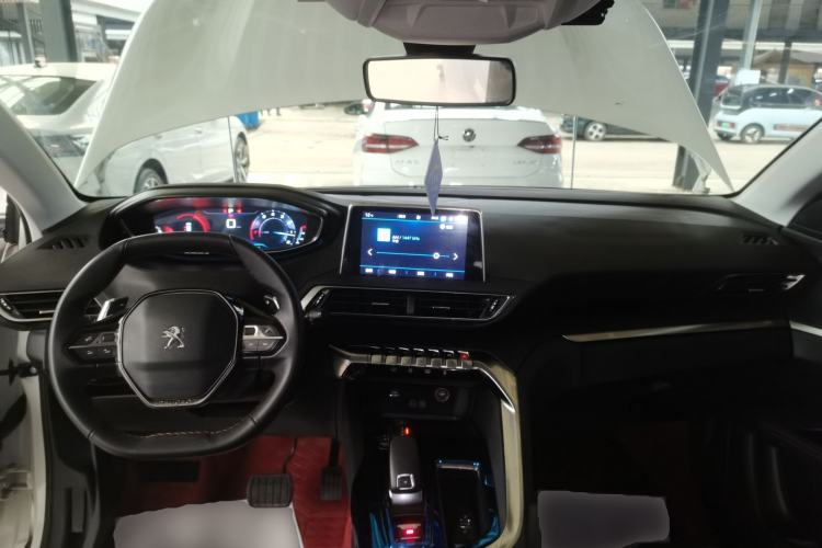 Used Peugeot 4008 2018 350THP Elite Edition Center Console