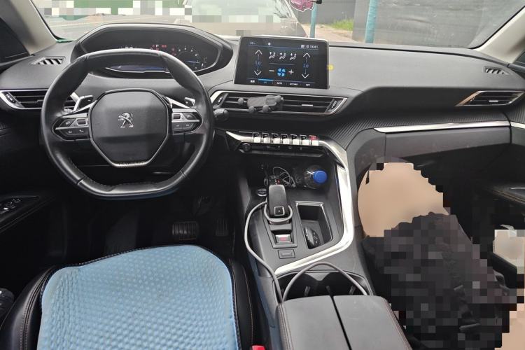 Used Peugeot 4008 2018 350THP Elite Edition Center Console