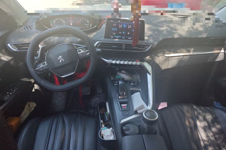 Used Peugeot 4008 2018 350THP Luxury Edition Center Console