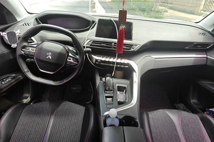 Used Peugeot 4008 2018 350THP Elite Edition Center Console