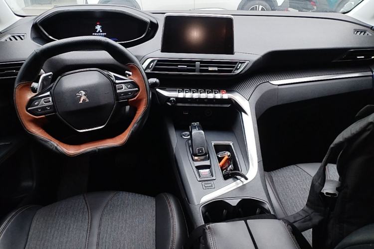 Used Peugeot 4008 2018 350THP Elite Edition Center Console