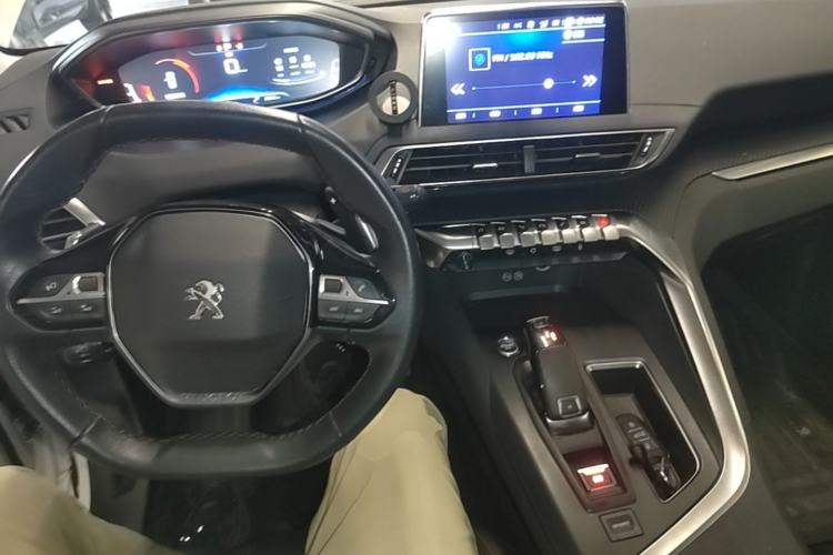 Used Peugeot 4008 2018 350THP Elite Edition Center Console