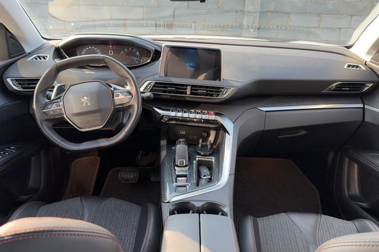 Used Peugeot 4008 2018 350THP Elite Edition Center Console