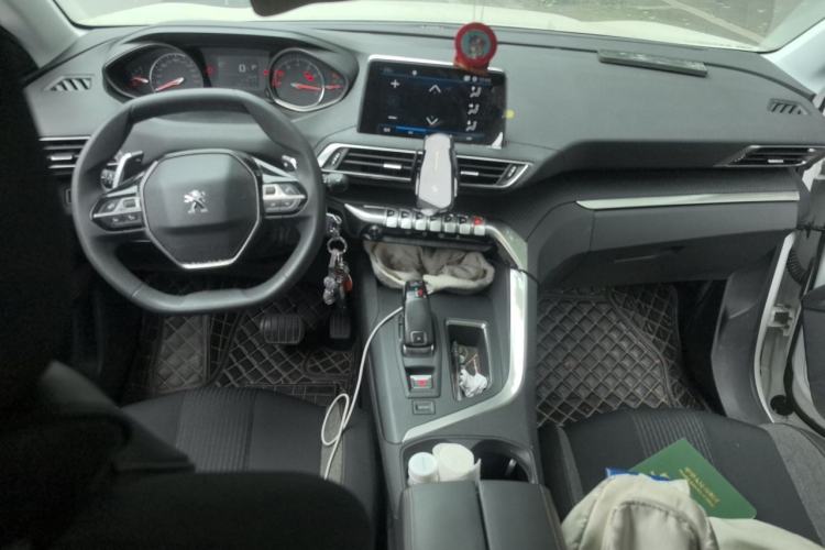 Used Peugeot 4008 2018 350THP Comfort Edition Center Console