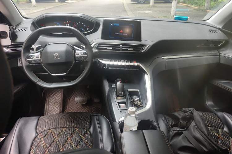 Used Peugeot 4008 2018 350THP Elite Edition Center Console