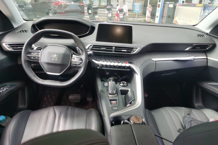 Used Peugeot 4008 2018 350THP Luxury Edition Center Console