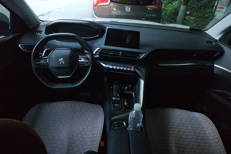 Used Peugeot 4008 2018 350THP Luxury Edition Center Console