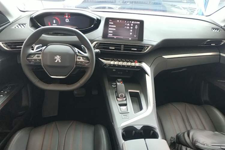 Used Peugeot 4008 2018 350THP Elite Edition Center Console