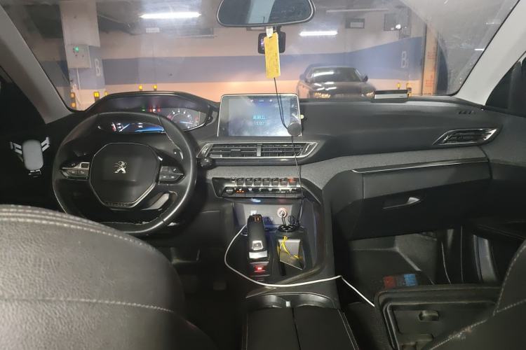 Used Peugeot 4008 2018 350THP Luxury Edition Center Console