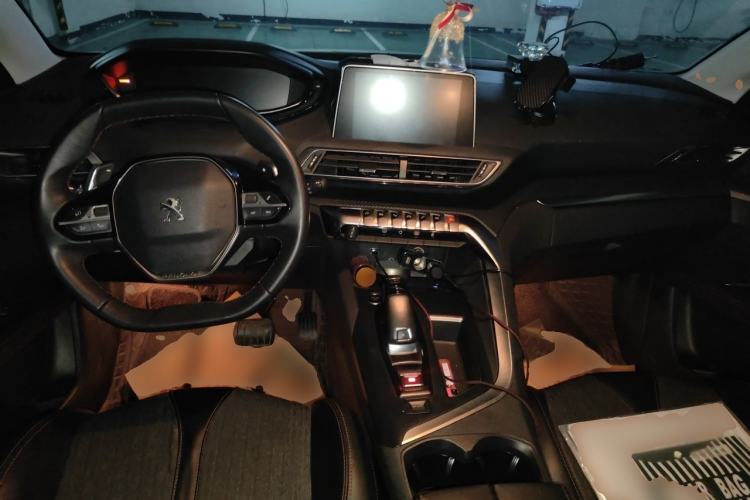 Used Peugeot 4008 2018 350THP Elite Edition Center Console
