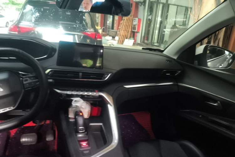 Used Peugeot 4008 2018 350THP Comfort Edition Center Console