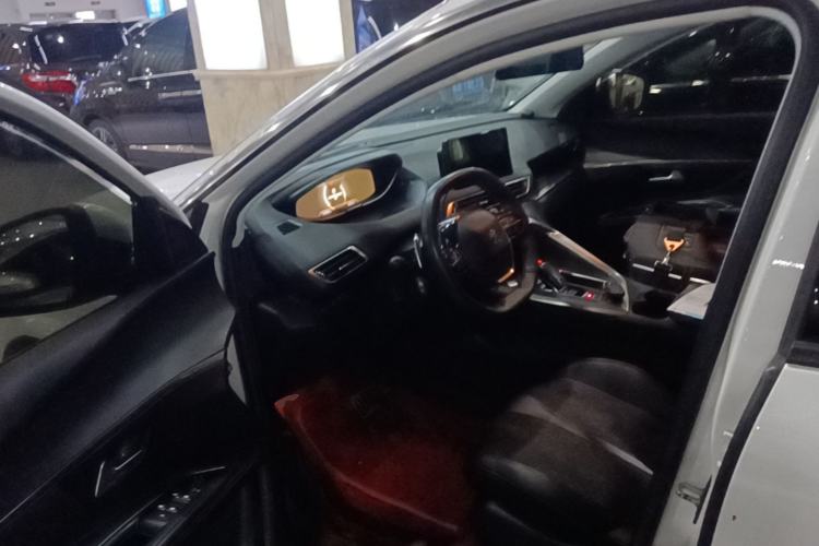 Used Peugeot 4008 2018 350THP Elite Edition Driver Seat