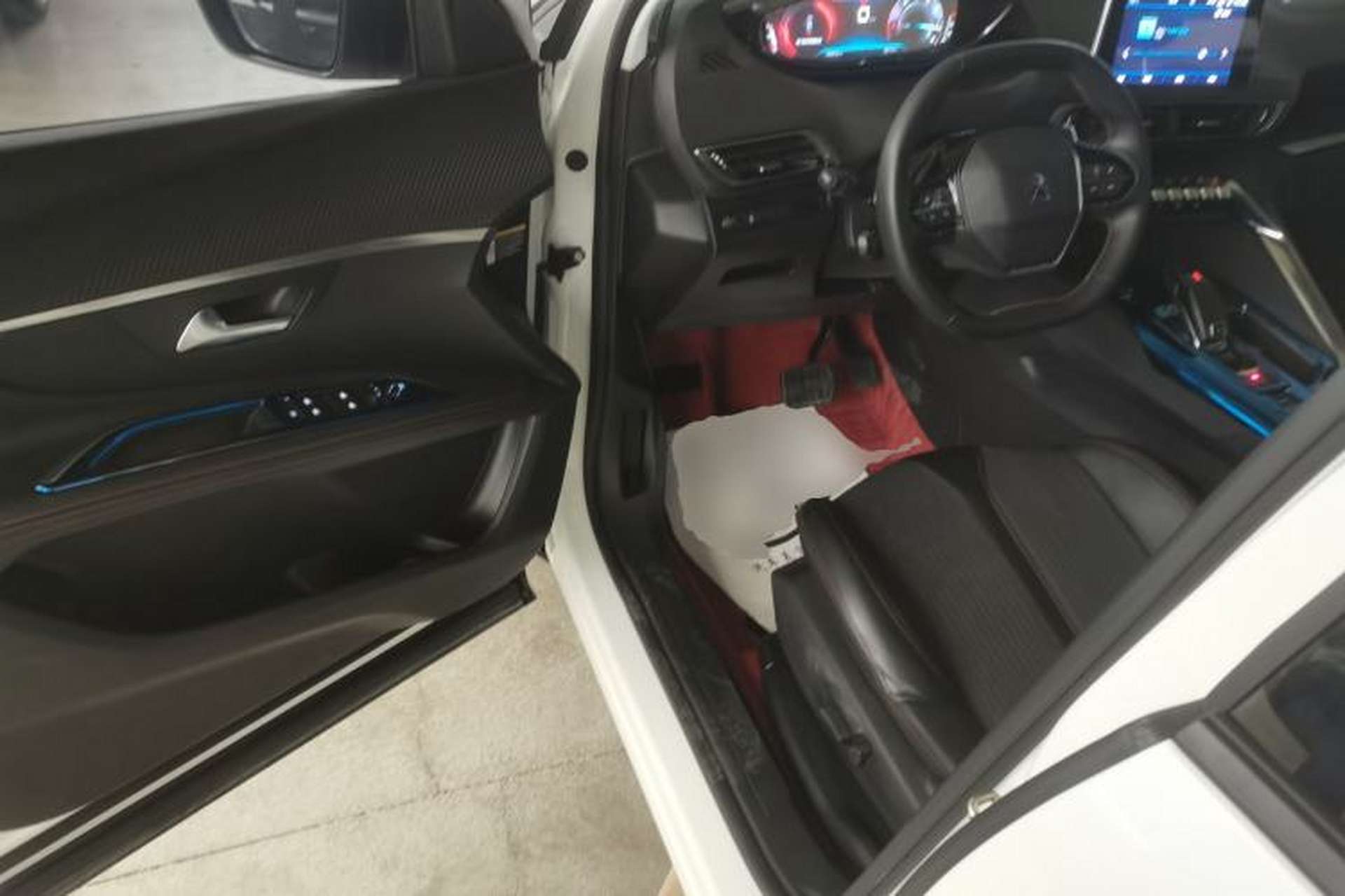 Used Peugeot 4008 2018 350THP Elite Edition Driver Seat