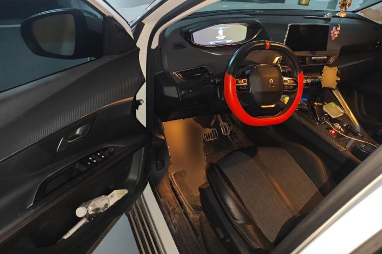 Used Peugeot 4008 2018 350THP Elite Edition Driver Seat