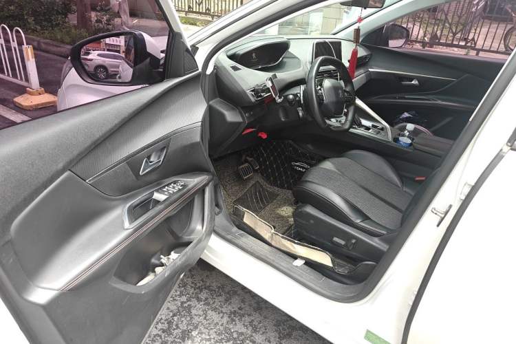 Used Peugeot 4008 2018 350THP Elite Edition Driver Seat
