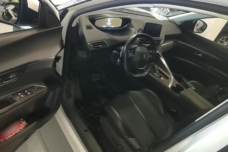 Used Peugeot 4008 2018 350THP Elite Edition Driver Seat