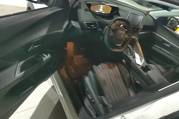 Used Peugeot 4008 2018 350THP Elite Edition Driver Seat