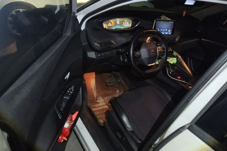 Used Peugeot 4008 2018 350THP Elite Edition Driver Seat