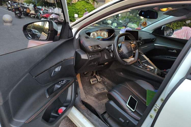 Used Peugeot 4008 2018 350THP Elite Edition Driver Seat