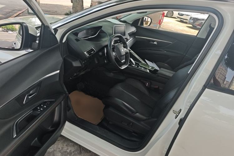 Used Peugeot 4008 2018 350THP Elite Edition Driver Seat
