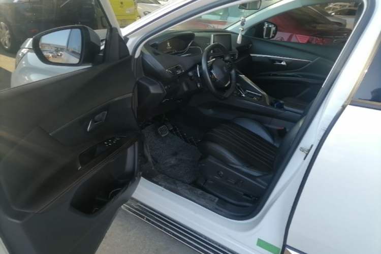 Used Peugeot 4008 2018 350THP Elite Edition Driver Seat