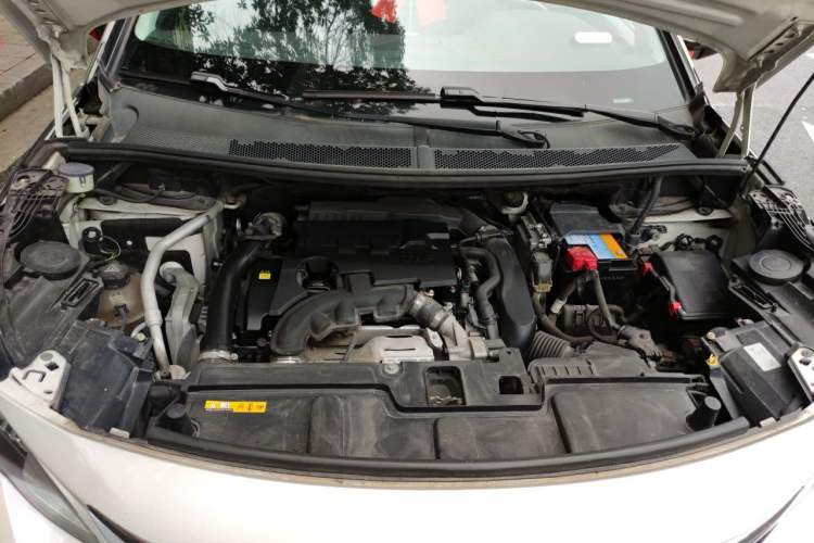 Used Peugeot 4008 2018 350THP Elite Edition Engine Bay