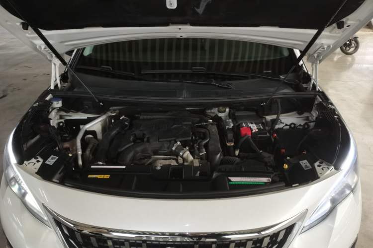 Used Peugeot 4008 2018 350THP Elite Edition Engine Bay