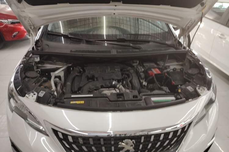 Used Peugeot 4008 2018 350THP Elite Edition Engine Bay
