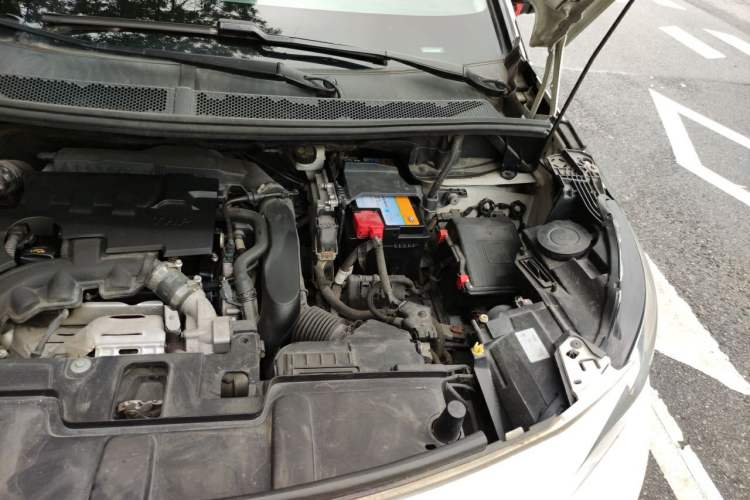 Used Peugeot 4008 2018 350THP Elite Edition Engine Bay Left