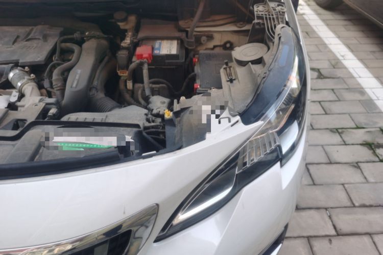 Used Peugeot 4008 2018 350THP Elite Edition Engine Bay Left