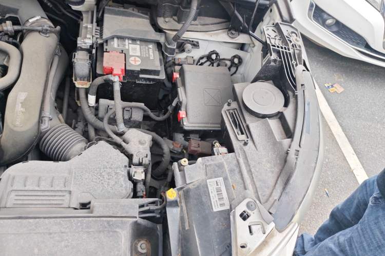 Used Peugeot 4008 2018 350THP Elite Edition Engine Bay Left