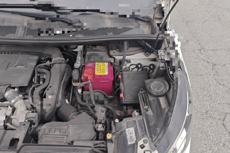 Used Peugeot 4008 2018 350THP Elite Edition Engine Bay Left