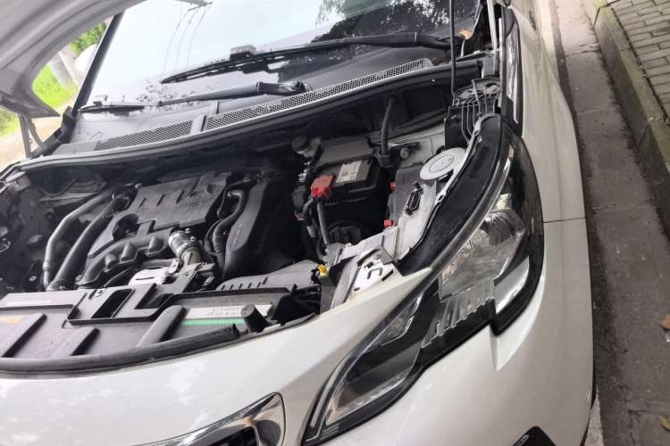 Used Peugeot 4008 2018 350THP Luxury Edition Engine Bay Left