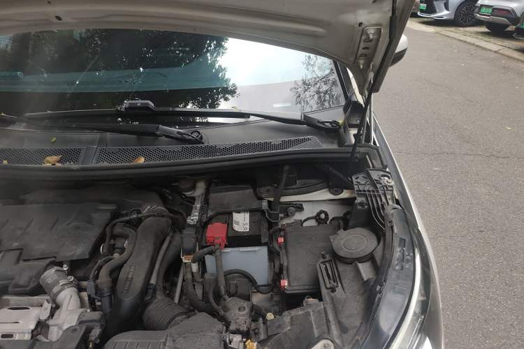 Used Peugeot 4008 2018 350THP Elite Edition Engine Bay Left