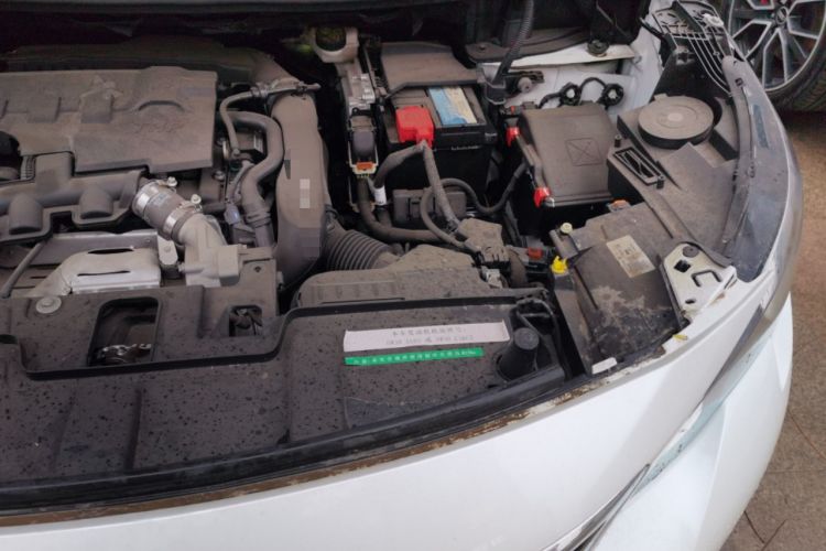 Used Peugeot 4008 2018 350THP Elite Edition Engine Bay Left