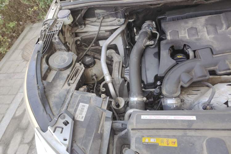 Used Peugeot 4008 2018 350THP Elite Edition Engine Bay Right