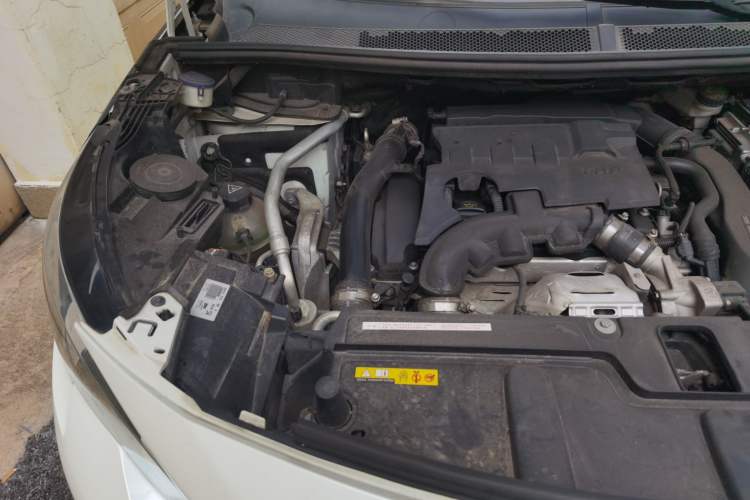 Used Peugeot 4008 2018 350THP Elite Edition Engine Bay Right