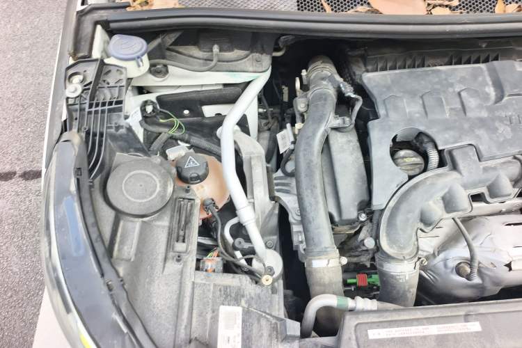 Used Peugeot 4008 2018 350THP Elite Edition Engine Bay Right