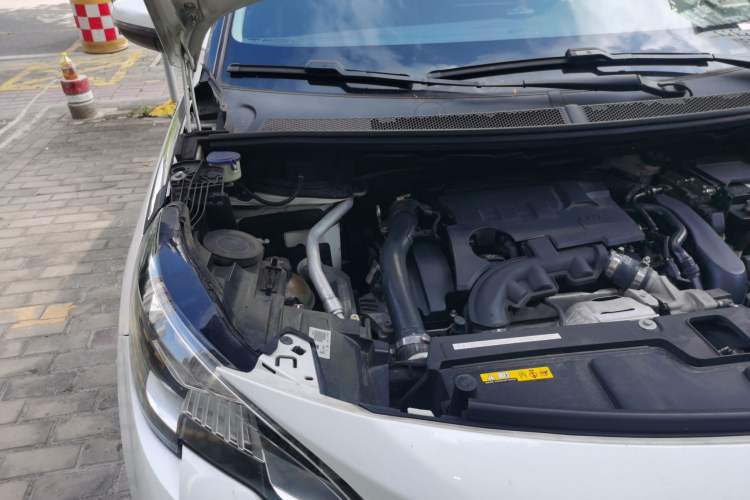 Used Peugeot 4008 2018 350THP Luxury Edition Engine Bay Right