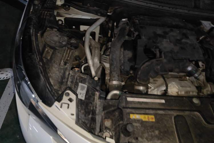 Used Peugeot 4008 2018 350THP Elite Edition Engine Bay Right