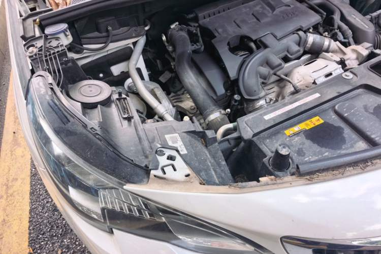 Used Peugeot 4008 2018 350THP Elite Edition Engine Bay Right