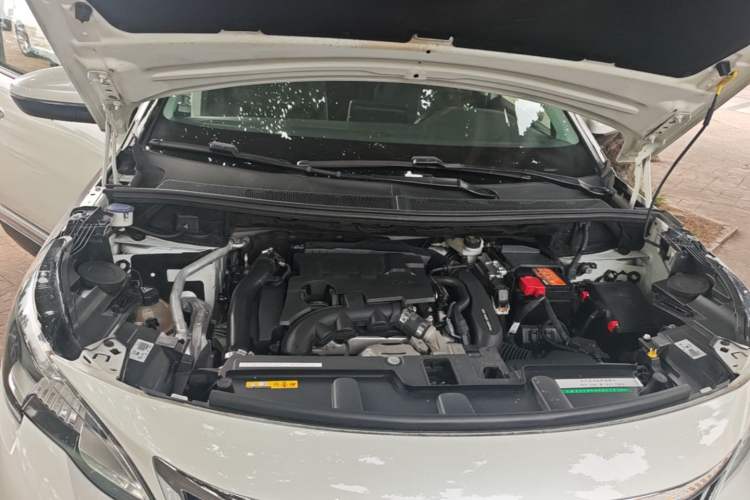 Used Peugeot 4008 2018 350THP Elite Edition Engine Bay