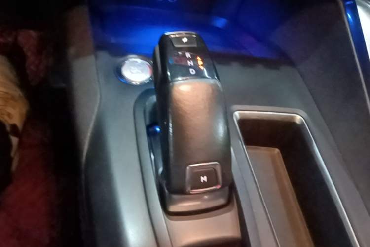 Used Peugeot 4008 2018 350THP Elite Edition Gear Lever