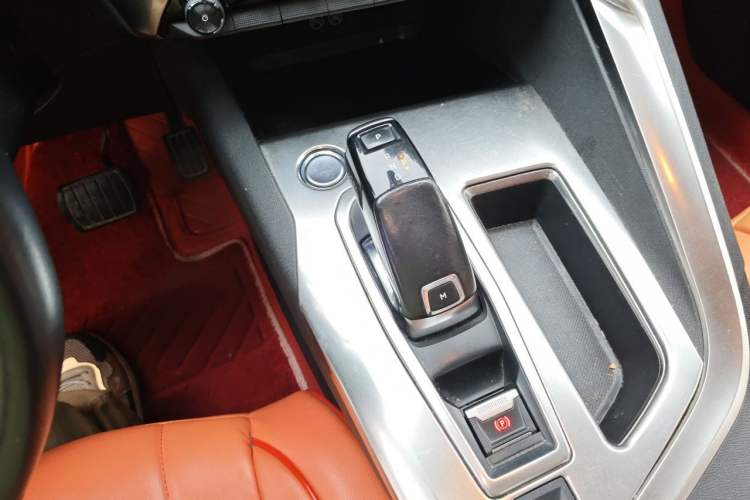 Used Peugeot 4008 2018 350THP Elite Edition Gear Lever