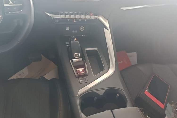 Used Peugeot 4008 2018 350THP Elite Edition Gear Lever