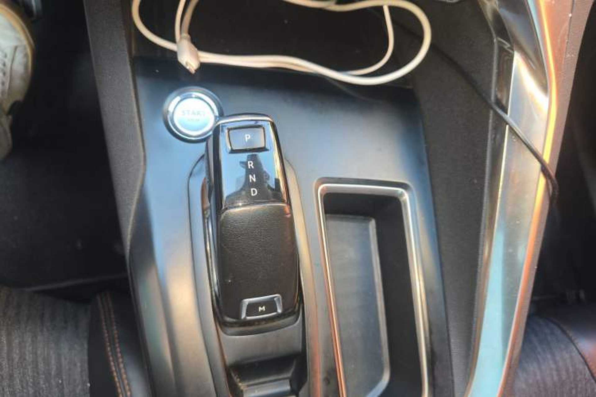 Used Peugeot 4008 2018 350THP Elite Edition Gear Lever