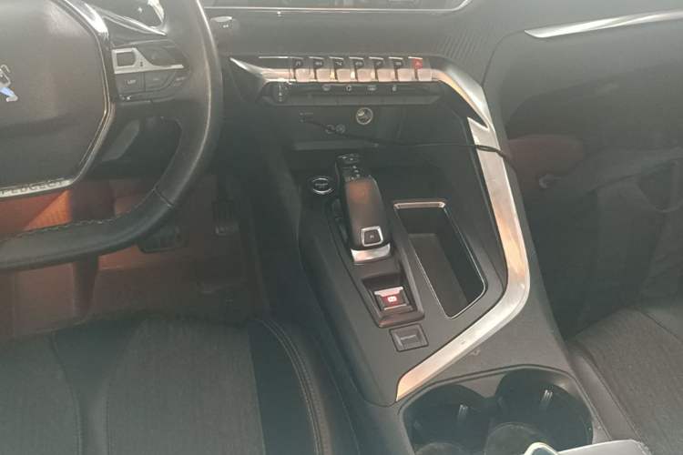 Used Peugeot 4008 2018 350THP Elite Edition Gear Lever