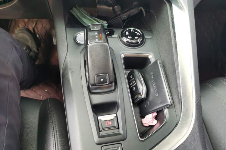 Used Peugeot 4008 2018 350THP Luxury Edition Gear Lever