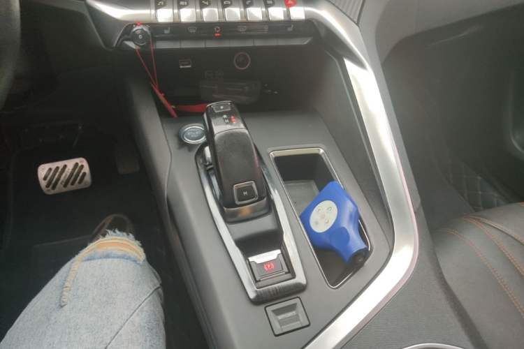 Used Peugeot 4008 2018 350THP Elite Edition Gear Lever
