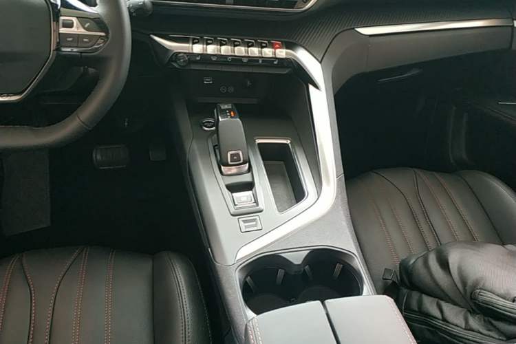 Used Peugeot 4008 2018 350THP Elite Edition Gear Lever
